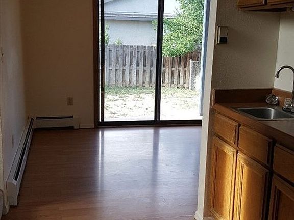 5th image of 2819.5 Elm Ave