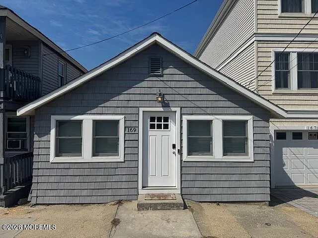 169 1st Ave