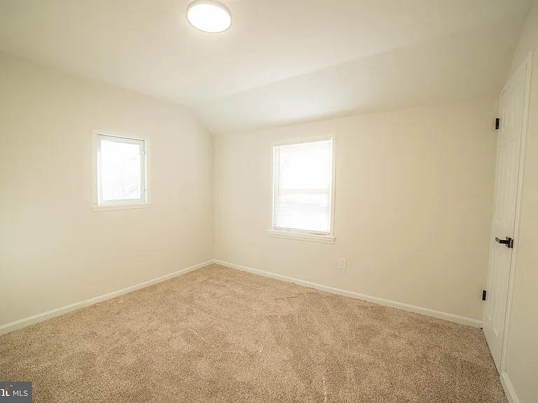 2409 Greeley Pl — Photo 16