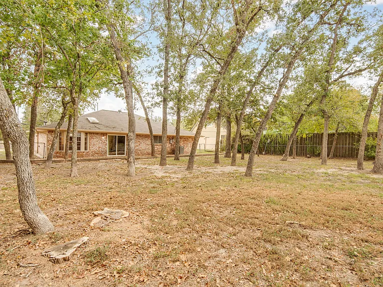1201 Francis Dr — Photo 20