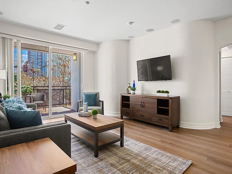 525 11th Ave #1402 — Photo 11
