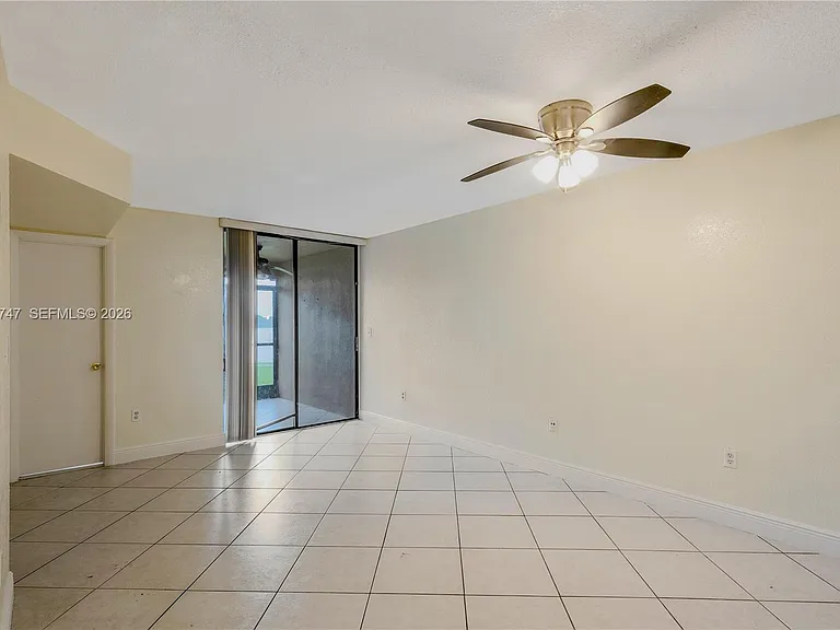 15545 Miami Lakeway N #102 — Photo 4