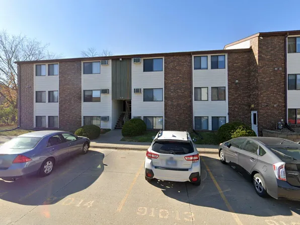 912 Benton Dr, Iowa City, IA