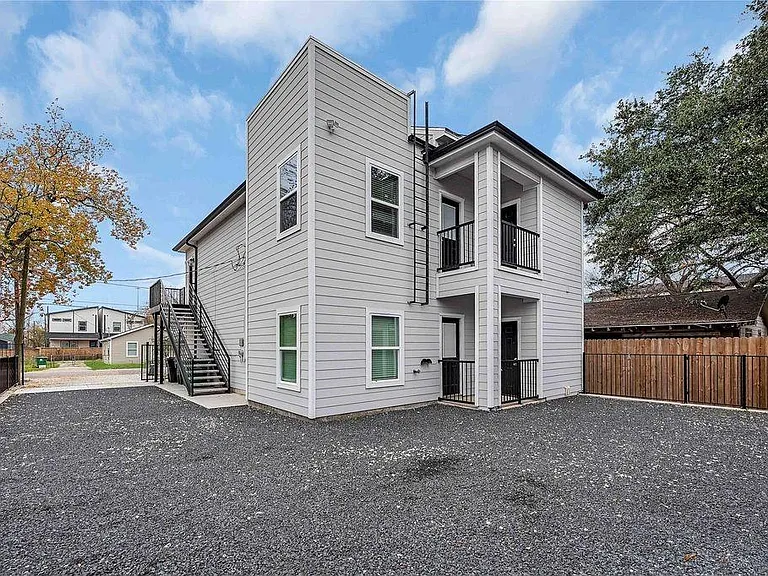 3625 Lydia St #A — Photo 2