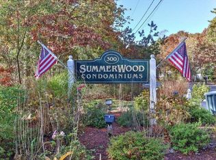 300 Falmouth Rd APT 20C, Mashpee, MA 02649