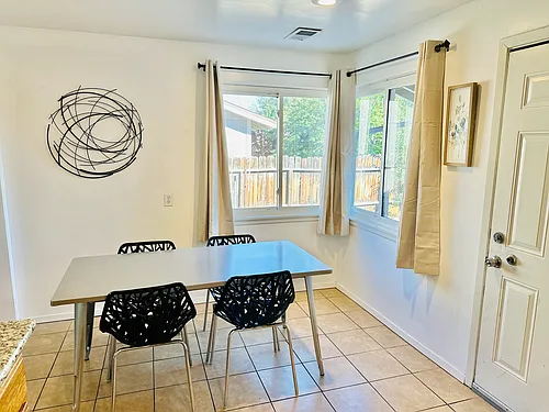 1330 Oliver Ave Photo 1