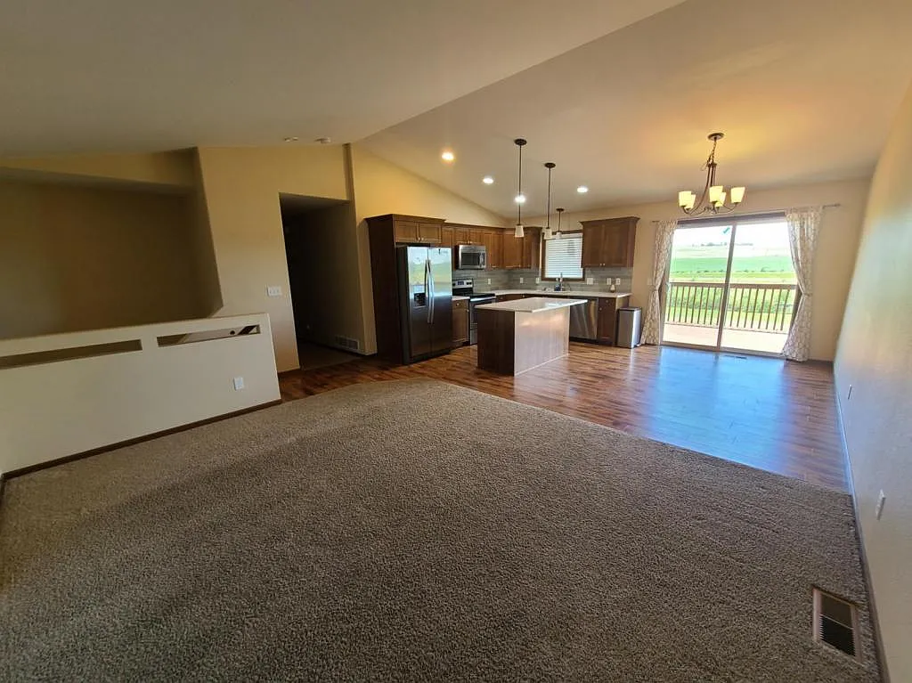 6903 Tiffany Drive — Photo 3