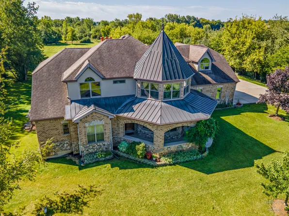 15309 Kishwaukee Valley Rd, Woodstock, IL 60098