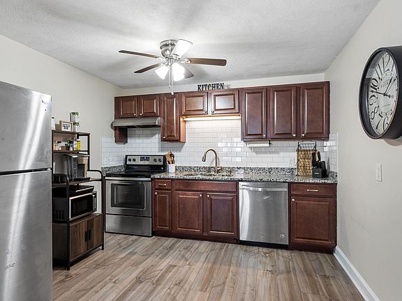 3rd image of 2 Walker Rd APT 4