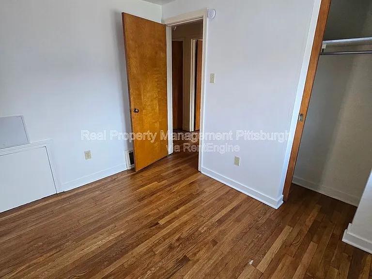 4744 Lougean Ave — Photo 9