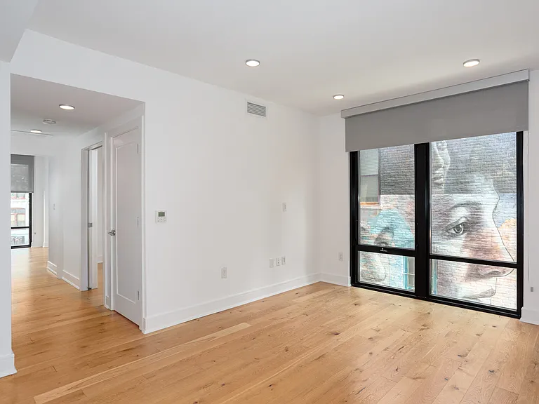The Shaw — Photo 41