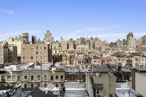 Sold by Compass | media 5