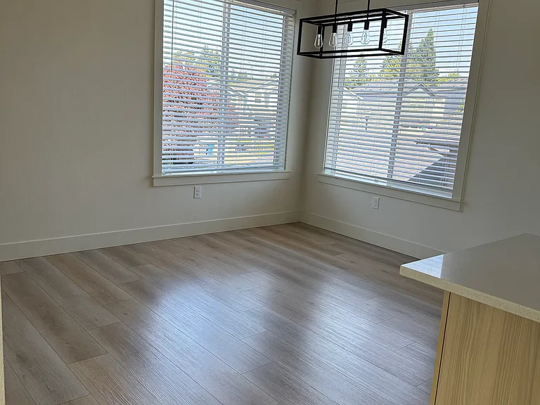 3311 NE 42nd Pl #1 — Photo 9