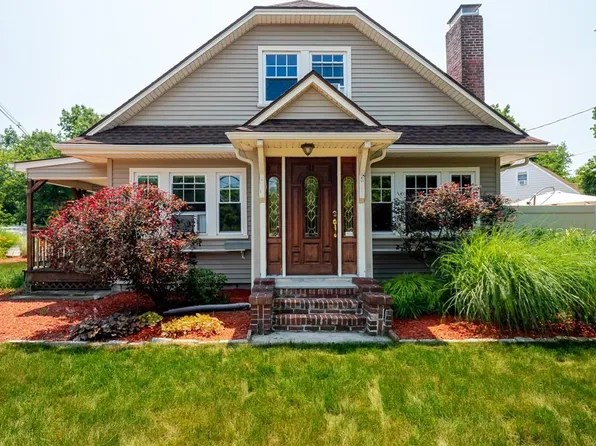 117 Sand Pond Rd, Warwick, RI 02888