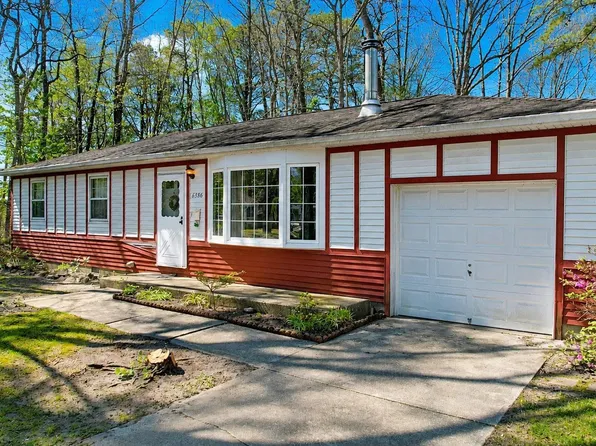 6386 Monmouth Dr, Mays Landing, NJ 08330
