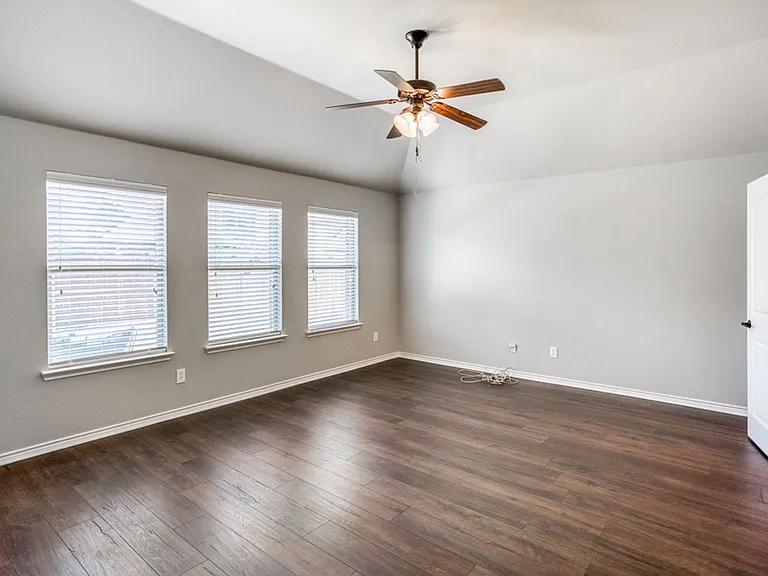 1404 Pillar Bluff Way — Photo 13