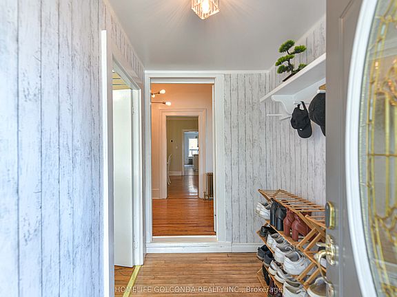 4th image of 180 Sarah St N