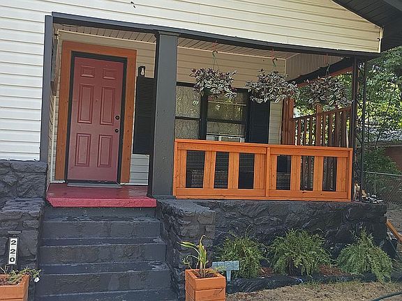 5th image of 220 Nevada St