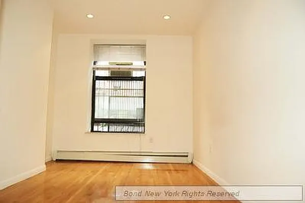 Rented by Bond New York | media 17