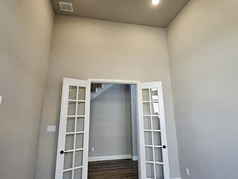 810 Elm Park Dr — Photo 25