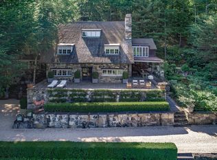 315 Crow Hill Rd, Mount Kisco, NY 10549
