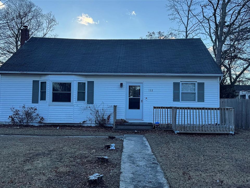 1st image of 122 Longfellow Drive