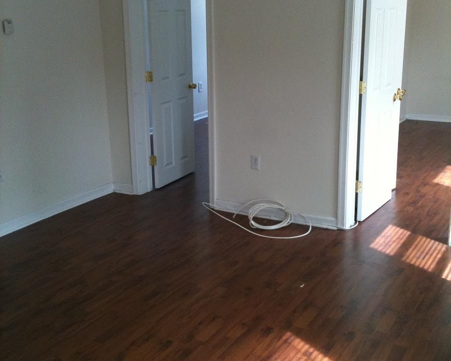 2nd image of 2224 E York St APT 2
