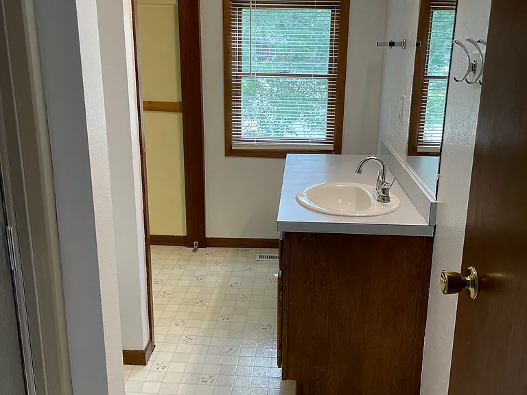 1505 Kellogg Ave — Photo 10