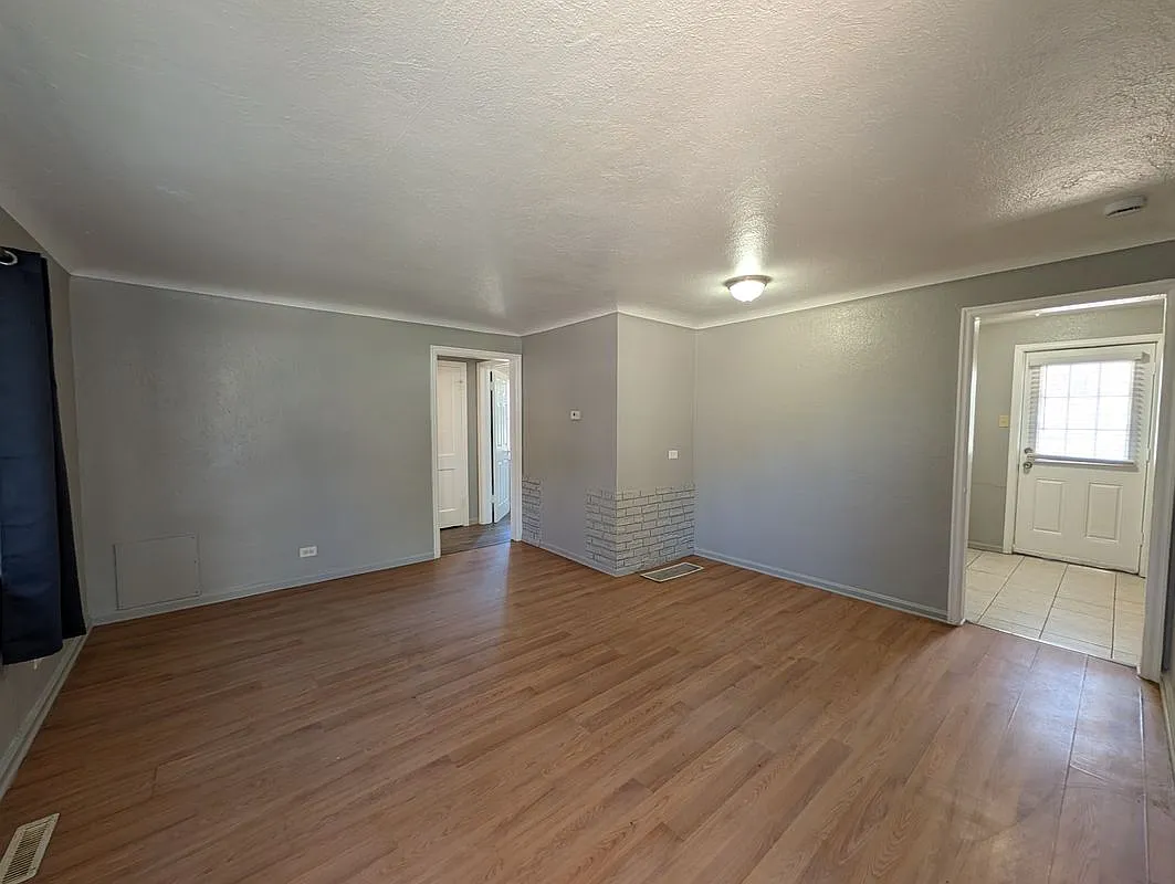 1 bed, 1.0 bath, 550 sqft, $1,275 — Photo 2
