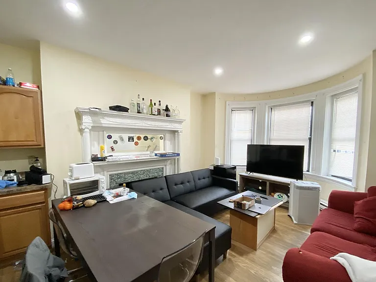 529 Newbury St #1 — Photo 2