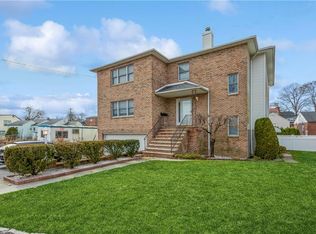 23 Victoria Ln, Yonkers, NY 10701