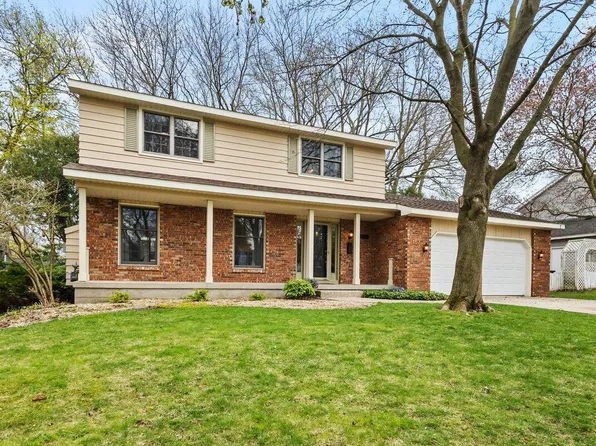 1714 Asbury Rd SE, East Grand Rapids, MI 49506