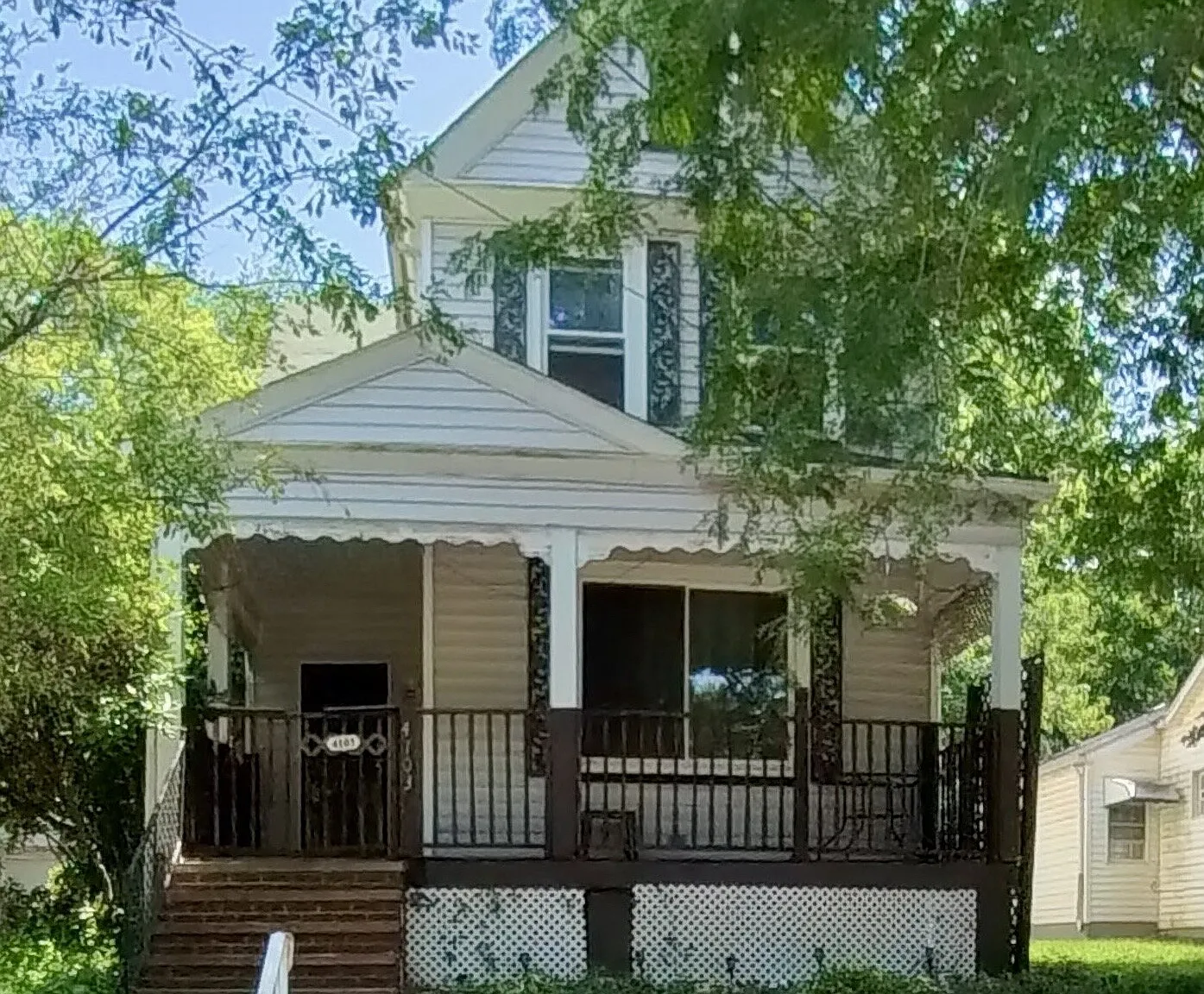 Welcome Home to Cottage Style Living — Photo 2
