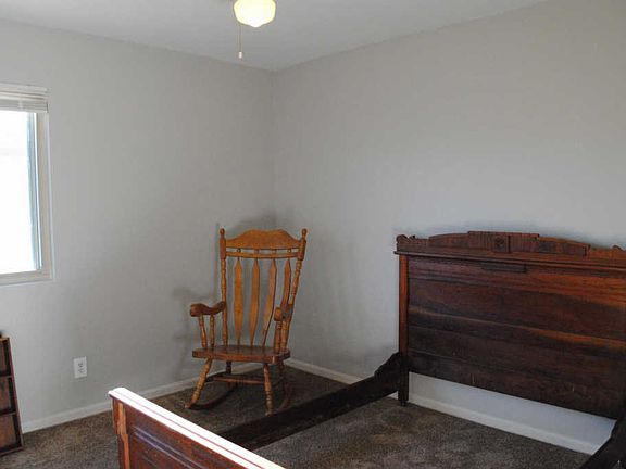 5th image of 2124 E Dolphin Ave