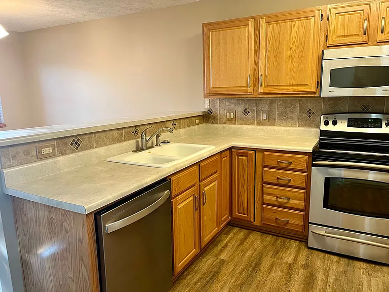 2030 Connor Pl — Photo 3