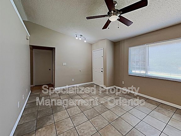 2nd image of 1519 Prairie Lake Blvd
