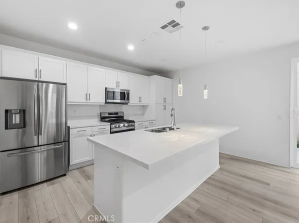 130 Citron Ct, Perris, CA 92571