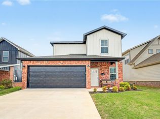 1716 W Broadway Pl, Rogers, AR 72758