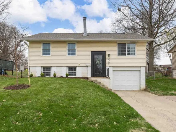 2332 Lakeside Dr, Iowa City, IA 52240