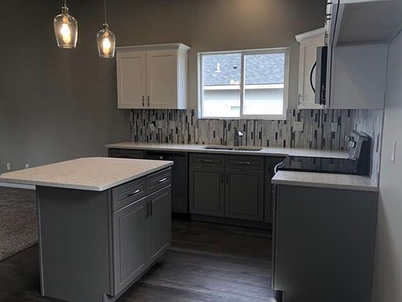 4th image of 901 Angeline Blvd