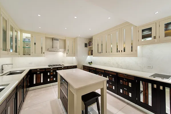 Sold by Stanton Wells & Stone LLC  | media 1