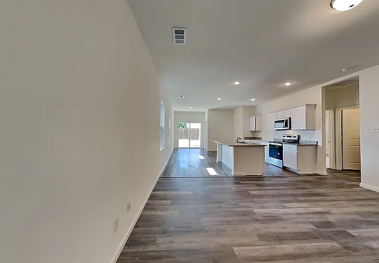 617 Colgate Cir — Photo 3