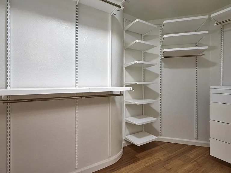 601 Baltic Cir #601 — Photo 16