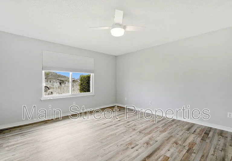 9075 Caribbean Dr — Photo 13