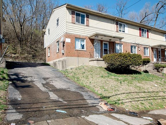 2nd image of 1751 Grand Ave