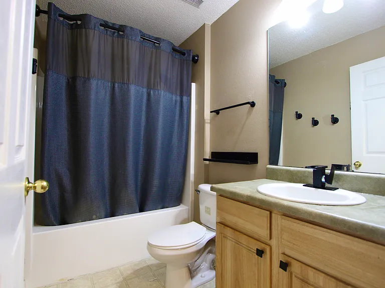 220 Tiffot Ct — Photo 16