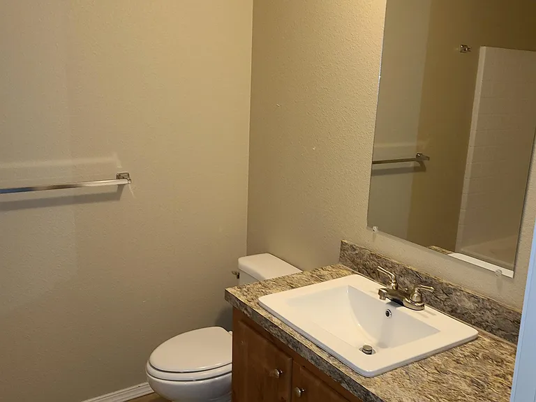 Ponderosa Rental Homes-LaPine, OR — Photo 8