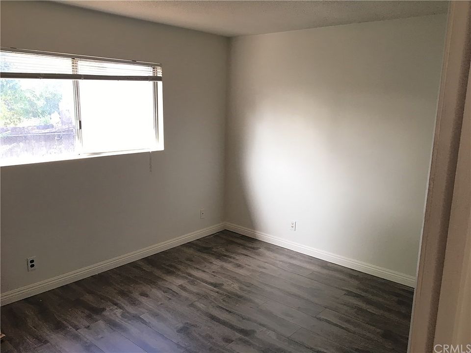 1st image of 520 Almond Ave