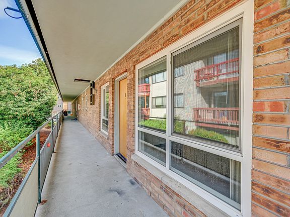 2nd image of 5121 24th Ave NE #6