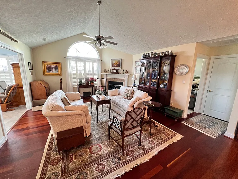 201 Patriot Way — Photo 11